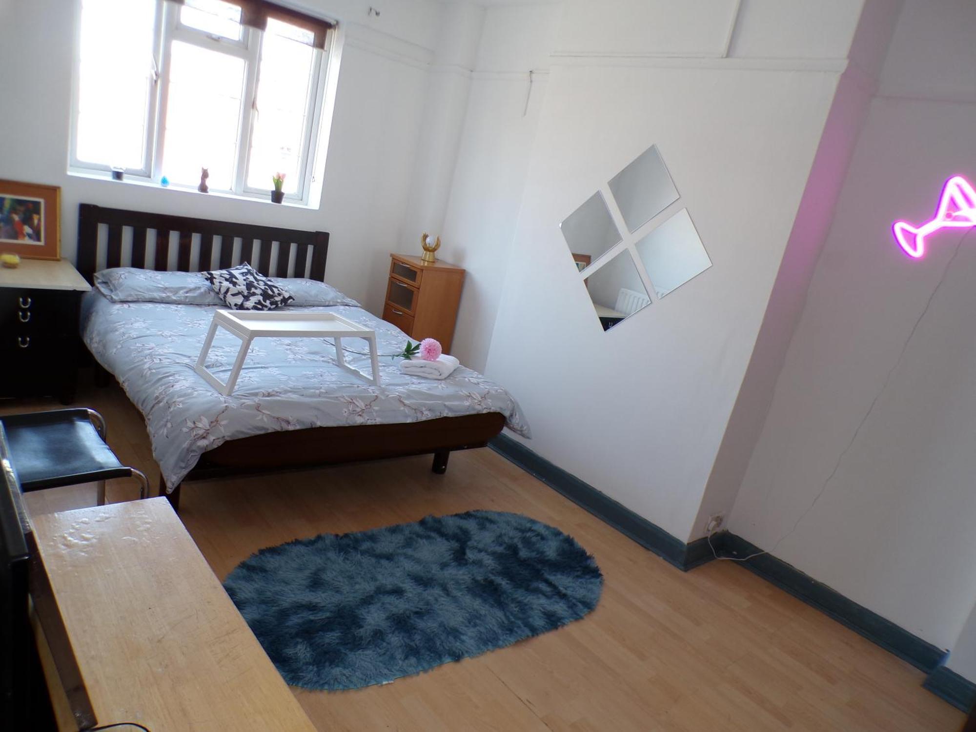 Apartment Shepherds Bush-apartment With Elevator *
