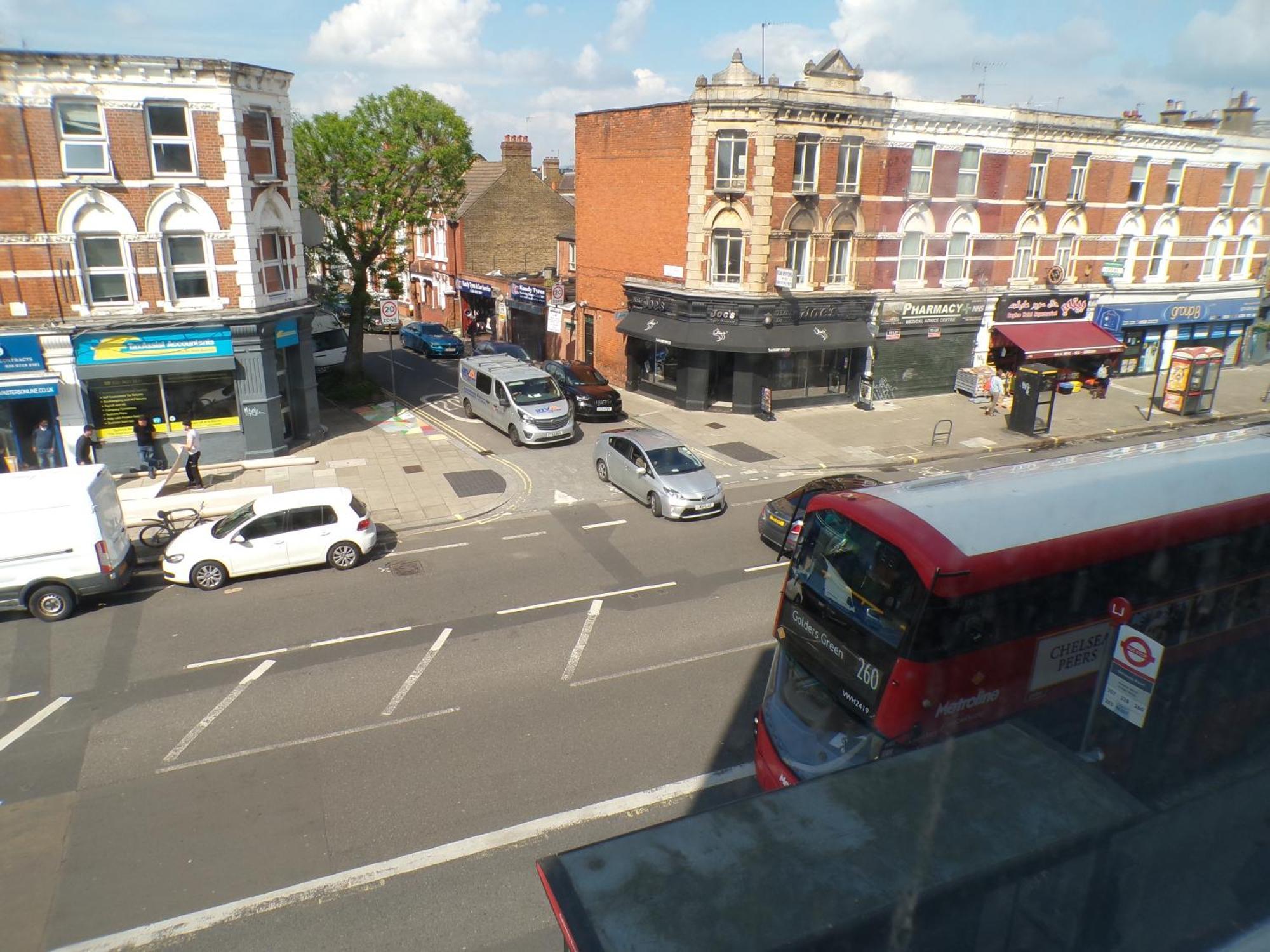 Shepherds Bush-apartment With Elevator